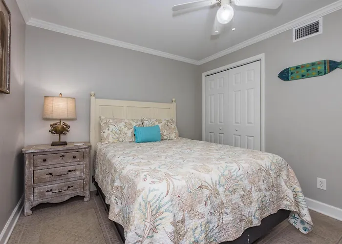 Holiday home Gulf House #402